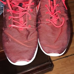 Good no tears or holes